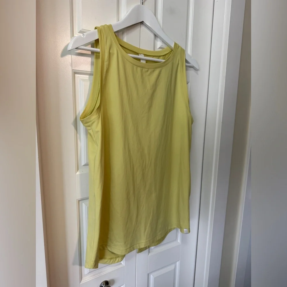 Helly Hansen Tech Split Back Tank – Medium - Picture 6 of 8
